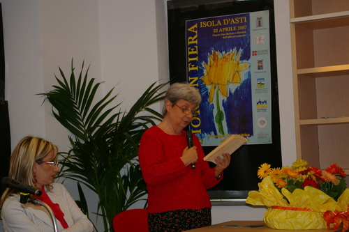 Convegno  "I fiori nella alimentazione: una opportunità per valorizzare il territorio astigiano",  Isola d Asti,  22 aprile 2007 - Prof.ssa Laurana Lajolo.