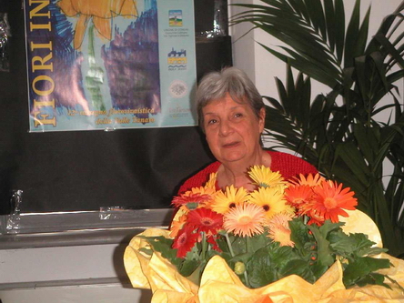 Convegno  "I fiori nella alimentazione: una opportunità per valorizzare il territorio astigiano",  Isola d Asti,  22 aprile 2007 - Prof.ssa Laurana Lajolo (Foto Lorenzo Gallo).