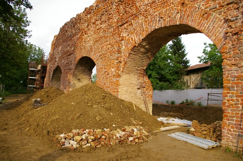 Visita guidata alle Antiche Mura della Città di Asti nell'ambito della Rassegna Verdeterra 2007.