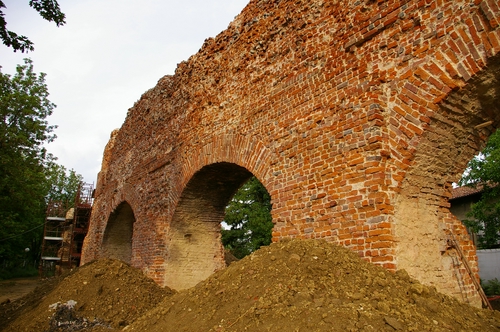 Visita guidata alle Antiche Mura della Città di Asti nell'ambito della Rassegna Verdeterra 2007.