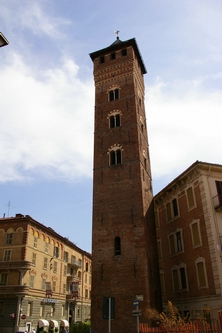 Foto della visita alla Torre Trojana di Asti nell'ambito della Rassegna VerdeTerra 2007.