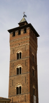 Foto della visita alla Torre Trojana di Asti nell'ambito della Rassegna VerdeTerra 2007.