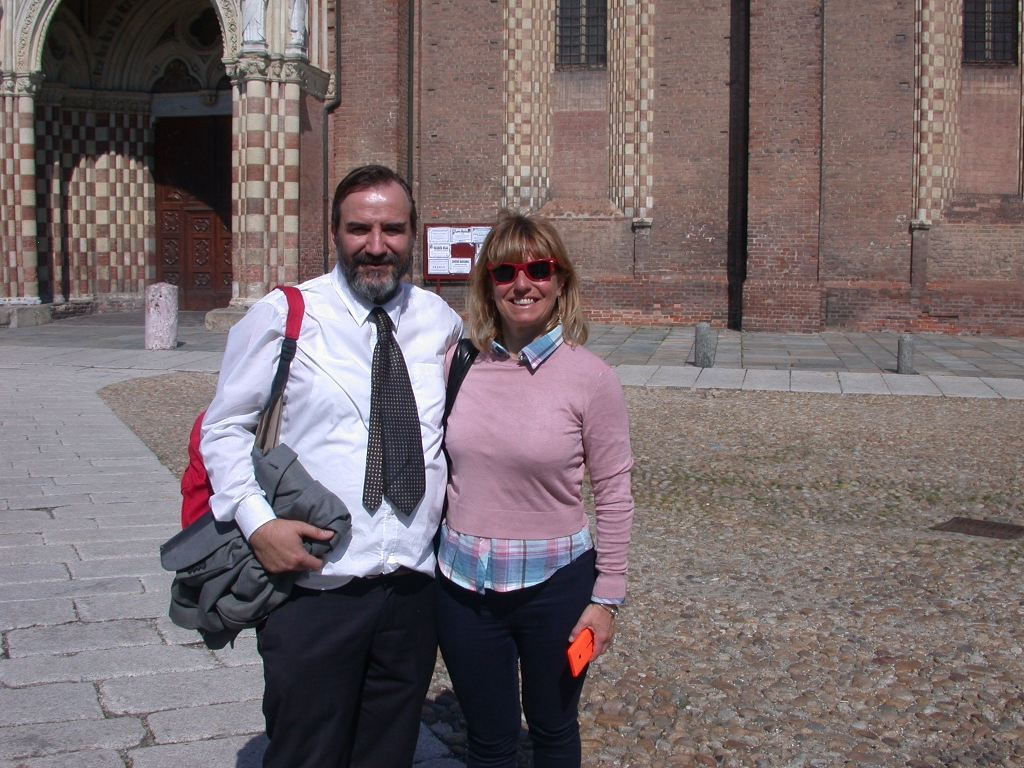 Foto ricordo al termine della camminata di studio lungo il fiume Tanaro ad Asti con la Prof.ssa Simona Scarrone e il Prof. Marco Devecchi.