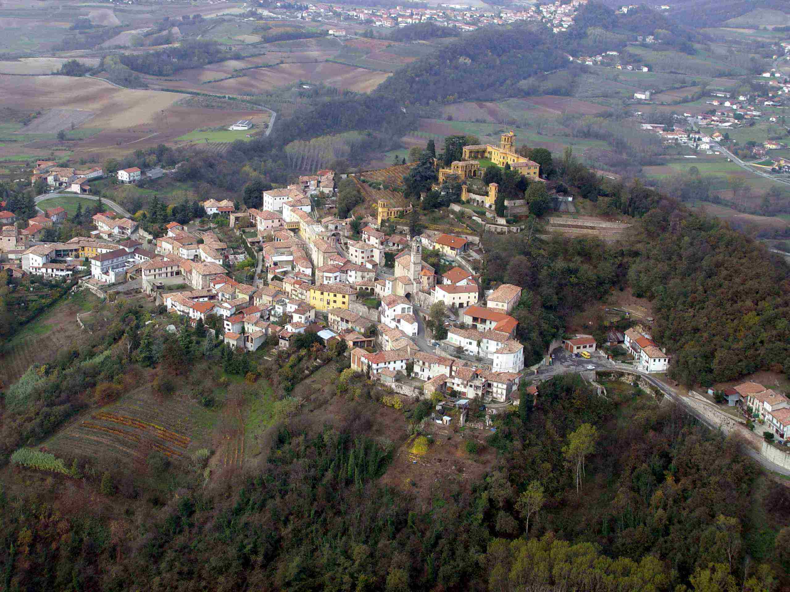 Foto di Francesco Azzalin - Veduta aerea dello straordinario paesaggio di Villadeati