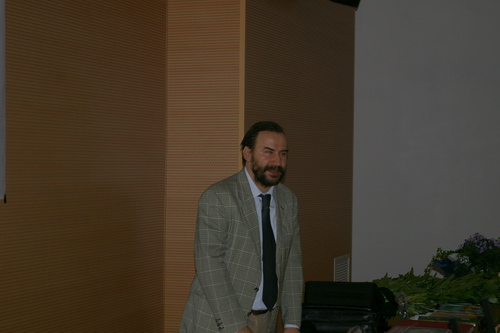 Prof. Marco Devecchi - Moderatore del Seminario di Studio sulle peonie del Dott. Fiorenzo Gimelli del Centro Servizi per la Floricoltura.