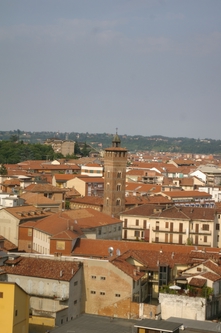 Foto della visita alla Torre Comentina di Piazza Roma ad Asti nell'ambito della Rassegna VerdeTerra 2007.