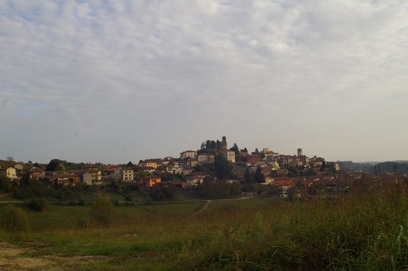 Veduta al termine della camminata dell abitato di Castelnuovo Don Bosco.
