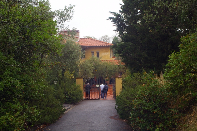 Veduta dell ingresso della Fondazione Spadolini - Nuova Antologia a Pian dei Giullari (Firenze).
