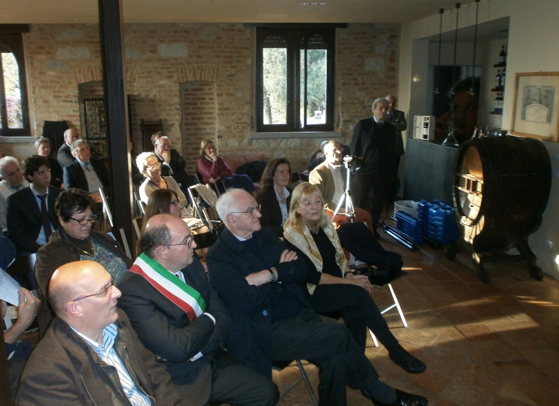 Veduta del folto pubblico partecipante alla presentazione del Volume "Monferrato Splendido Patrimonio" a cura di Lorenzo Fornaca.