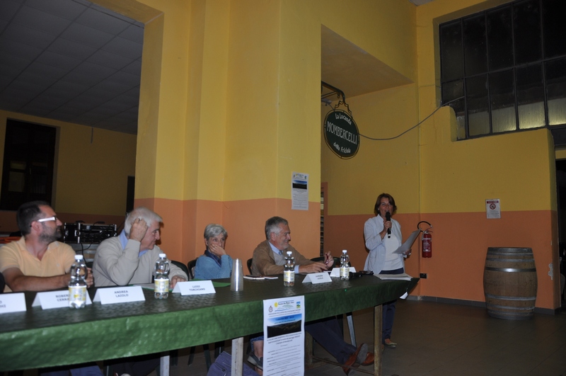 Introduzione e moderazione del Convegno da parte di Eugenia Rosso dell Associazione per la Difesa Valtiglione e Dintorni.