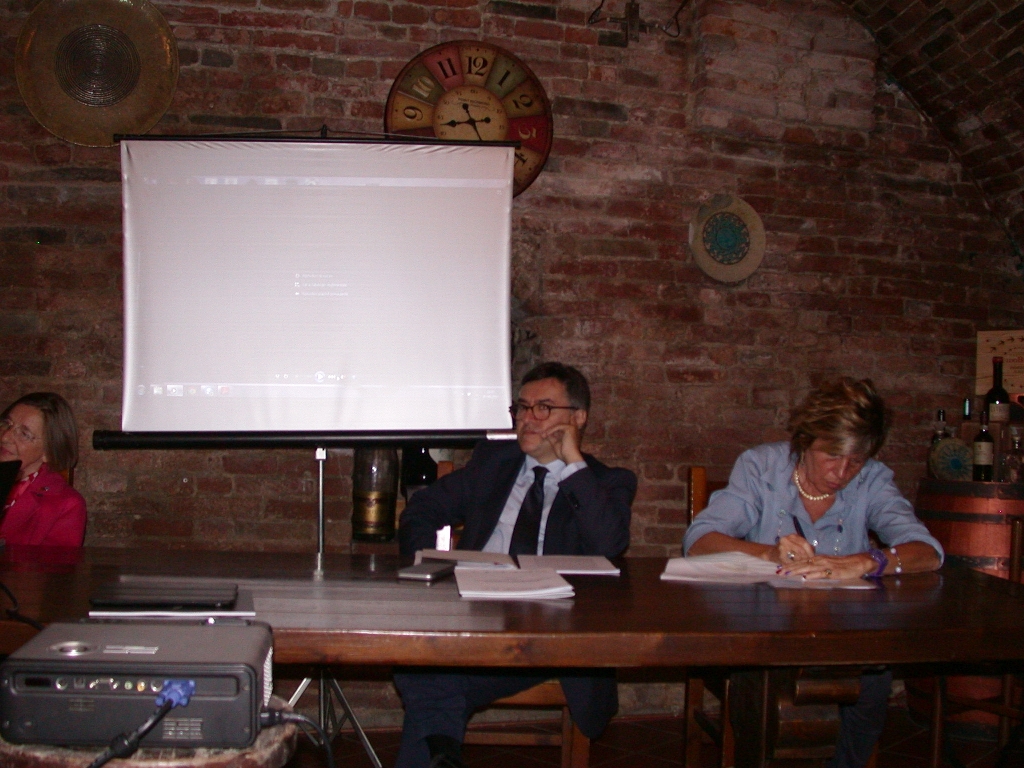 Tavolo dei relatori: Roberto Cerrato, direttore e coordinatore per il MIBAC dei siti seriali Unesco, e Maria Lodovica Gullino, Università di Torino.