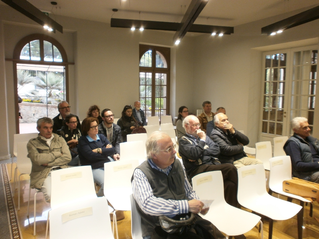 Veduta del pubblico presente in sala in occasione della Conferenza [Foto di Andrea Devecchi].