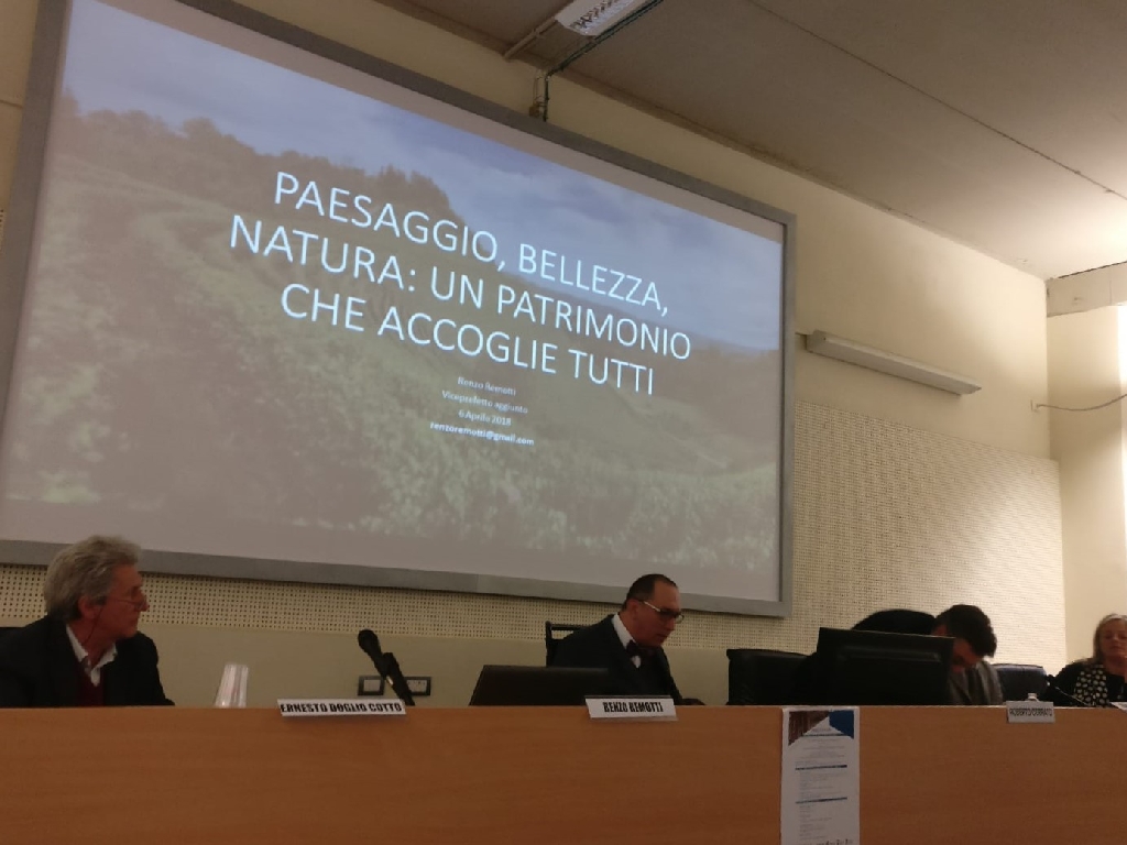 Relazione del Vice-Prefetto di Asti, Dott. RENZO REMOTTI, su "Paesaggio, bellezza, natura: un patrimonio che accoglie tutti" [Foto di Carlo Bidone].
